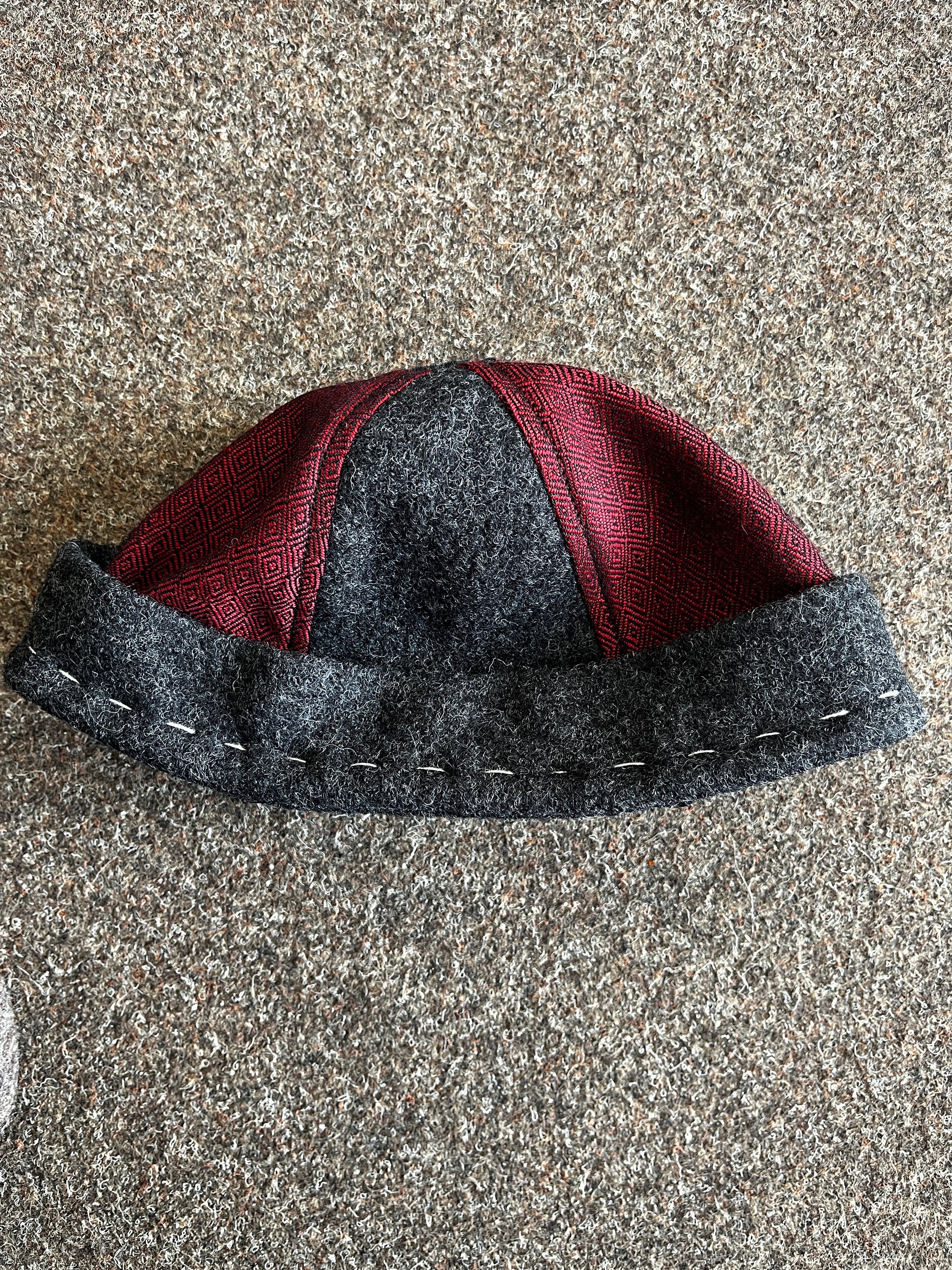 Blaudruck Greiz Wikingerkappe rot/anthrazit